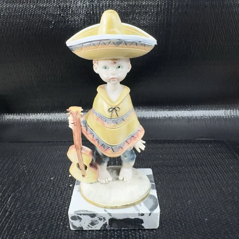 Simonelli Fontanini Carrara Marble Base Depose‎ Italy Figurine Boy Poncho Figure